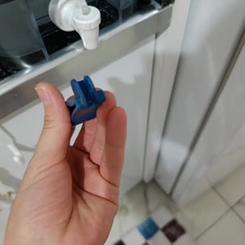 Brita Masaüstü Su Sebilinin Musluk Başlığı Koptu, Yedek Parça Talebi