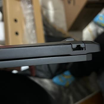 Gaming.gen.tr Şarj Adaptörü Eksik, Laptopta Çıkıklık: Değişim İsteği