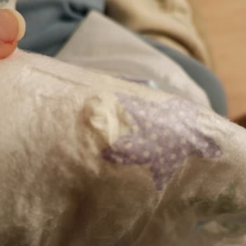 Molfix Bebek Bezinde Kesici Kristal Parçalar: Güvenlik Endişesi