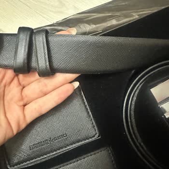 Yanıltıcı Gerçek Deri Görünümü Ve Kalitesiz Kemer Cüzdan Seti Hediye Planını Mahvetti