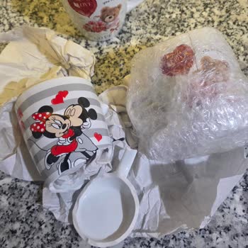 Sürat Kargo Kırılacak Etiketi Olmasına Rağmen Kupalar Parmaklandı