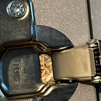 MDF Olması Gereken Takım Sunta Ve Kırık Camla Geldi, Değişim Reddedildi