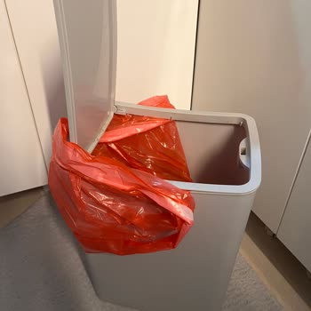 Kırılan Çöp Kova Kilit Klipsi İçin Yedek Parça Talebi Ve Cevapsız Otomatik Yanıtlar