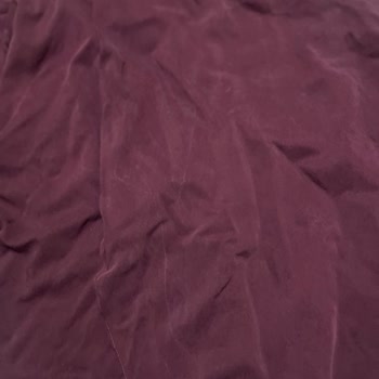 Setrms Mağazasında Yıkama Sonrası Bordo Ve Lacivert Elbiselerin Renk Solması Ve Değişim Talebi