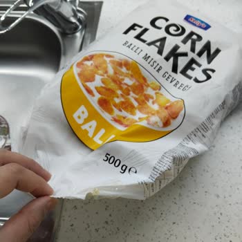 Patlamış Ve Bantlanmış Mısır Gevreği Ambalajı Gıda Güvenliğini Tehlikeye Atıyor