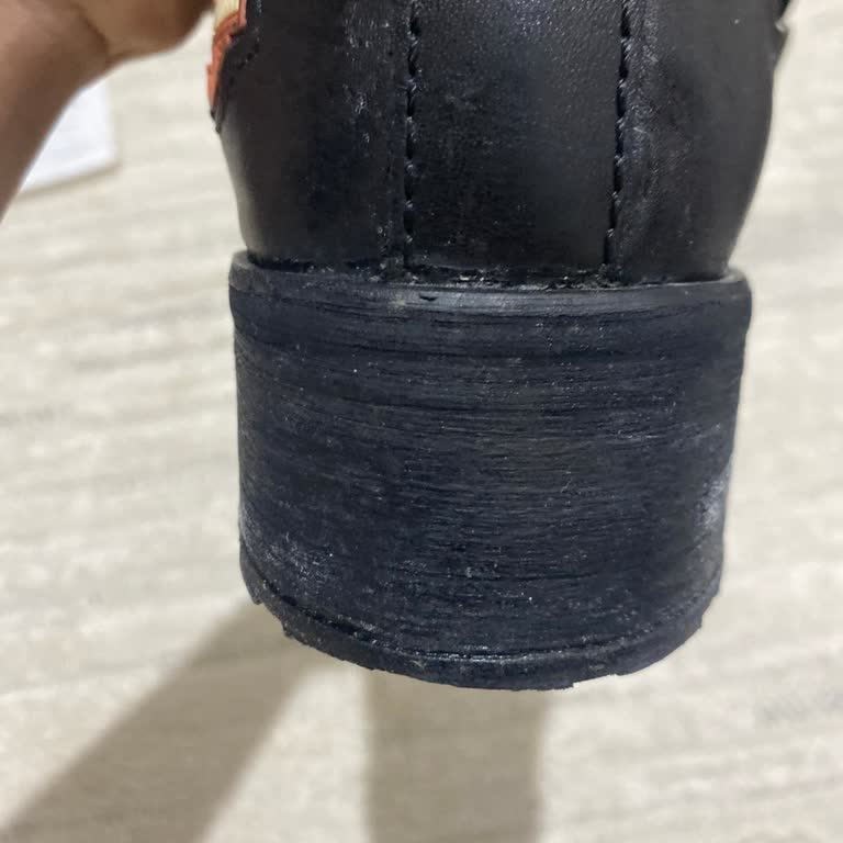 Boyner Mağazasında Bozuk Bot İadesi Reddedildi, Tamir Gönderildi