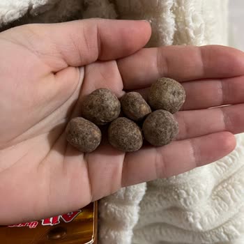 Şok Market Şubesinde Son Kullanma Tarihi Geçmiş Çikolata Satışı