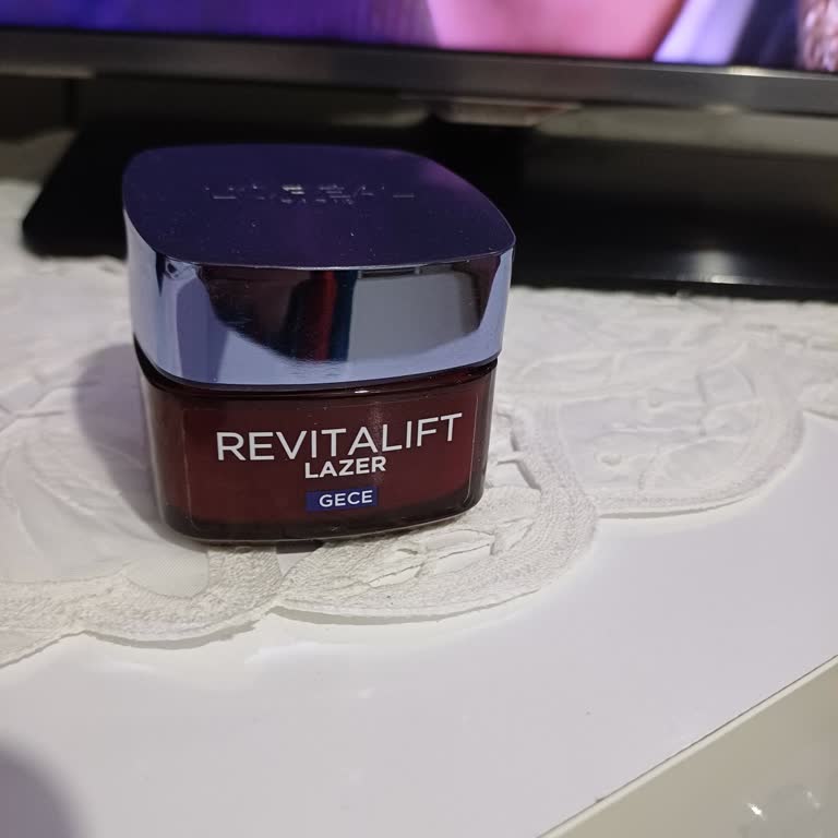 Orijinal Olmayan L’Oreal Gece Kremi Cildimde Tahrişe Yol Açtı