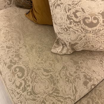 Saloni Mobilya'nın Çiçekli Kumaşlı Salon Koltuğunda Hızlı Deformasyon Ve Renk Solması