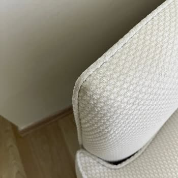 Teşhir Ve Hasarlı Karlin Koltuk Takımı Teslimatı İçin İade Ve Tam Geri Ödeme Talebi