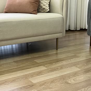 Teşhir Ve Hasarlı Karlin Koltuk Takımı Teslimatı İçin İade Ve Tam Geri Ödeme Talebi