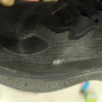 Kısa Sürede Kenar Soyulmasıyla Ayıplı Ayakkabı Ve Garanti Reddi