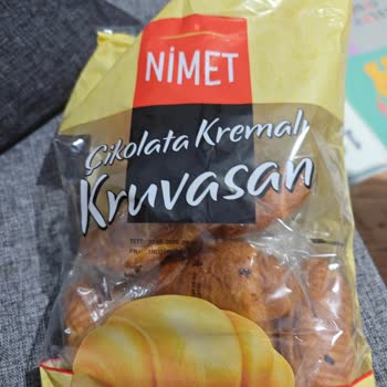 Kruvasanın İçinden Çıkan Plastik Parça Sağlık Endişesi Ve Güveni Sarsıyor