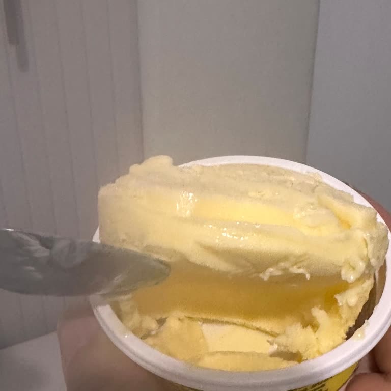 Hakmar Express Dondurmasında Yarım Kalan Ve Saç Benzeri Plastik Parçalar Bulunması