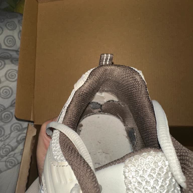 New Balance 530 Ayakkabısında Üretim Hatası Reddedildi Ve Değişim İstiyorum