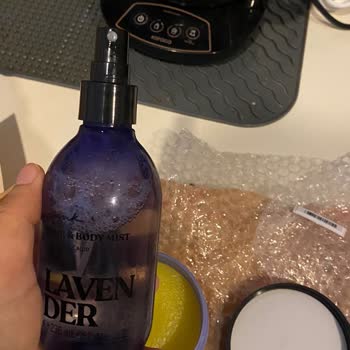 Açık Kapaklı Ve Eksik Ürünler Hediye Paketi Bozuk Gönderildi, Müşteri Hizmetleri Yanıt Vermiyor