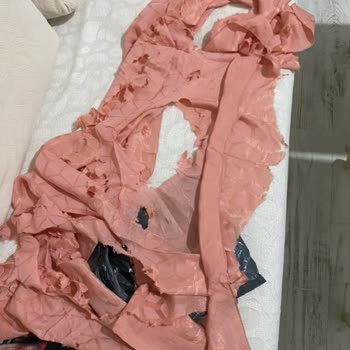 Sürat Kargo’da Şal Tesliminde Yaşanan Hasar Ve Çözüm Yoksunluğu