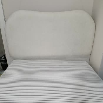 Vivense'den Hatalı Dolap Kapakları, Baza Ve Uyumlu Olmayan Yatak