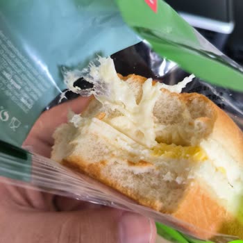 Dardanel Sandviçinde Poşet Kalıntısı: Gıda Güvenliği Endişesi