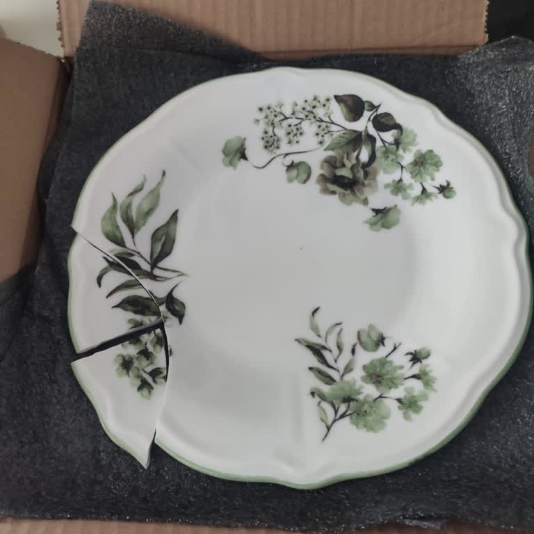 Bella Maison Kırık Servis Tabağı İçin Üç Hafta Bekleyiş Ve Cevapsızlık