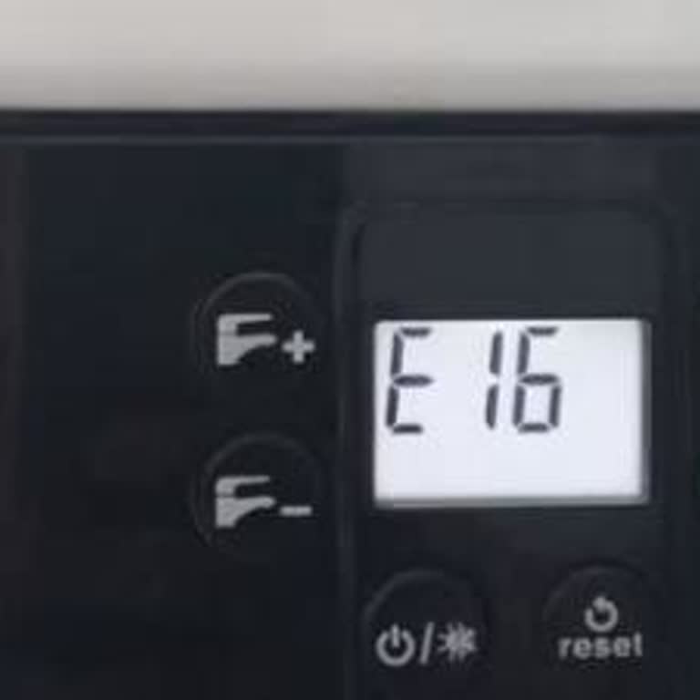 Arçelik Kombi Fan Arızası Ve Parça Bekleme Sürecinde Değişim Talebi