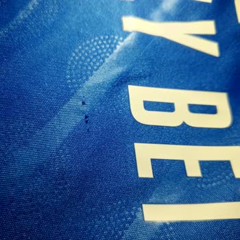 Adidas Online Mağazasından Gelen Defolu Forma İçin Net Çözüm Talebi