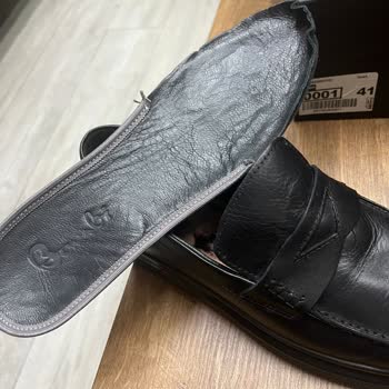 Bambi Ayakkabı Gelen Ayakkabı Sanki Defalarca Kez Giyilmiş Gibi, Yıpranmış Ve Kullanılmış Haldeydi