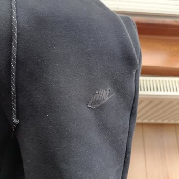 Nike Mağazasındaki Kısa Sürede Deforme Olan Pantolonun Değişim Talebi Reddedildi