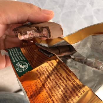 Ambalajda Badem Krokan Yazısı Varken Çilekli Dolgu, Alerji Riski