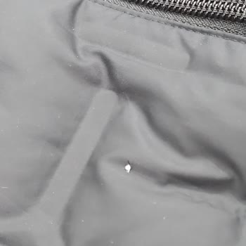 Columbia Montunun Ön Bölümünde Kaz Tüyü Sızıntısı Ve Değişim Talebi