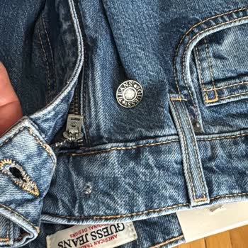 Düğmesi Kopuk Gelen Guess Jean İçin Ücret İadesi Talebi