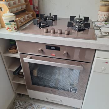 Kırık Fırın Parçaları Ve Cevapsız Servis Süreci Nedeniyle Ürün Değişimi Talebi