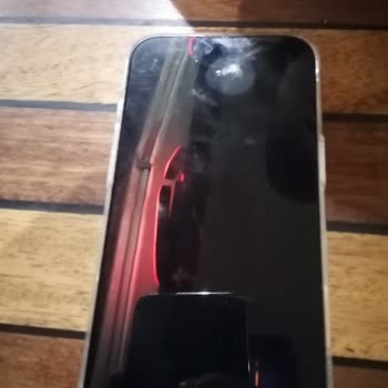 Hfit28 Arızalı Cam Ve Dambılın Yol Açtığı Telefon Hasarı