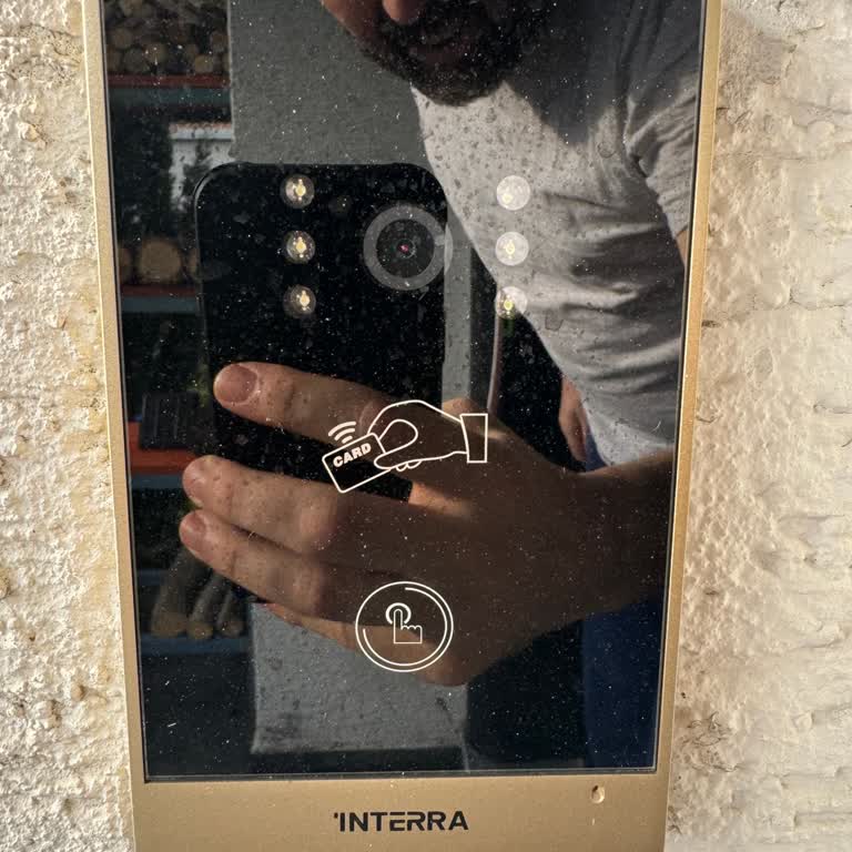 Yüksek Fiyatlı İnterra Görüntülü Zil Sistemi Sürekli Arızalı Ve Servis Gönderilmedi