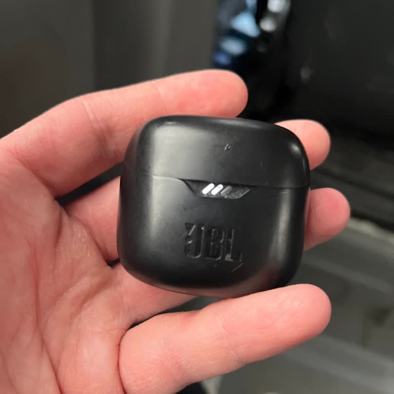 Sağ Kulaklık Şarj Sorunu Ve Garanti Değişim Talebi