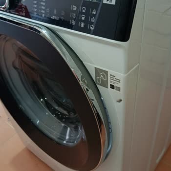 Hoover Kapağının Yanında Boya Kalkması Olduğunu Fark Ettim