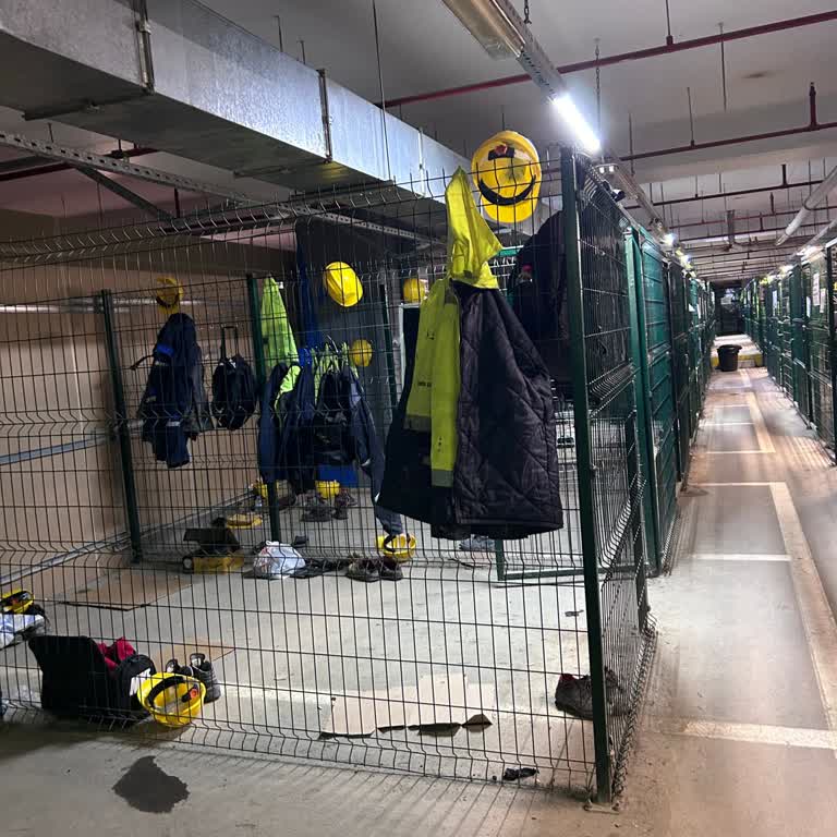 Maltepe Park AVM Alt Kat Otoparkına Zorlanma Ve Karanlık Ortamdaki Güvensizlik