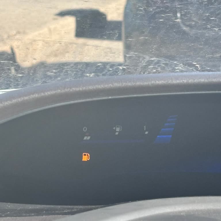 Ödenen 800 TL Benzin Gelmedi Araç Yolda Kaldı