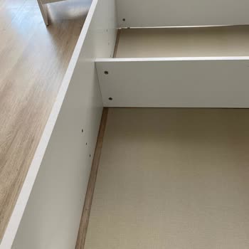 Montaj Yarım Kaldı, Eksik Parça Ve Kırık Taban Suntaları Nedeniyle 22 Gün Bekleme Süresi