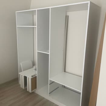 Montaj Yarım Kaldı, Eksik Parça Ve Kırık Taban Suntaları Nedeniyle 22 Gün Bekleme Süresi