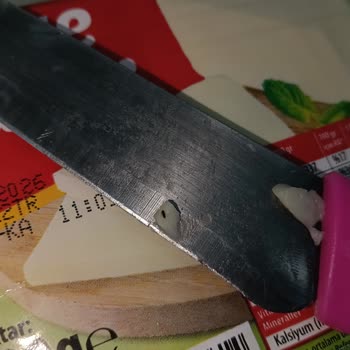 Ekici Peynir Peynir İçinden Yabancı Madde Çıkması
