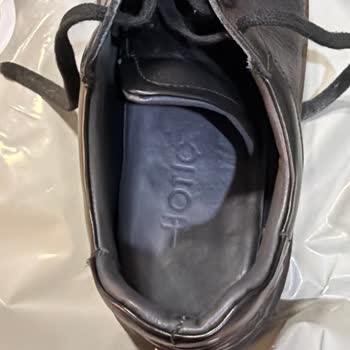 Hotiç Ayakkabısında Kısa Sürede Üç Noktada Topuk Yırtılması Ve Değişim İstemi