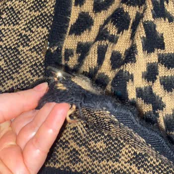 Defolu Hırka İçin Ücretsiz Değişim Talebi