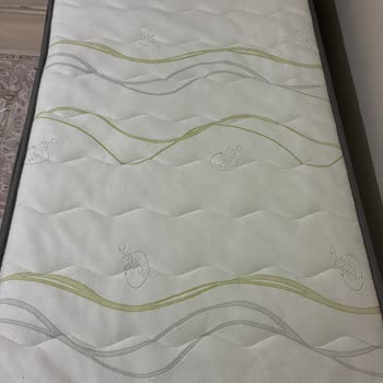 Kirli Teşhir Yatak Satın Alındı, Değişim Talep Ediliyor