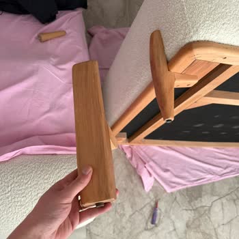 Viev Ankara'da Kırık Ve Eksik Koltuk Ayakları Teslim Edildi