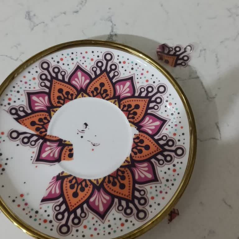 Deseni Bir Hafta İçinde Soyulan Kahve Fincanı Ve Çözüm Sunmayan Mağaza