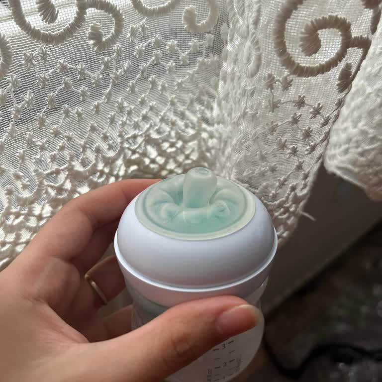 Philips Avent Biberon Valf Ve Meme Kısmının Oturmaması Bebeğin Emmesini Engelliyor