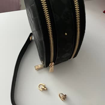 Altı Ay İçinde Perçin Kırılan Derimod Çantada Garanti Süresi İhlali Ve Müşteri Hatası İddiası