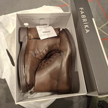 Deriden Gelen Renk Değişimi Ve Çorap Hasarı Nedeniyle Mağdur Oldum İade Talep Ediyorum