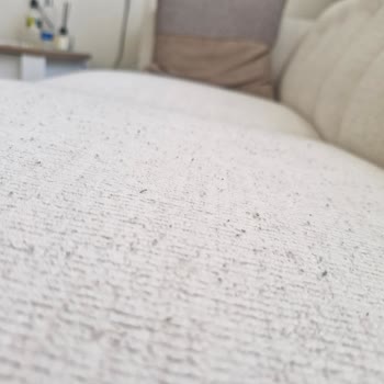 Kısa Sürede Tüylenen Köşe Takımının Kumaş Kalitesi Sorunu Ve Değişim Reddi